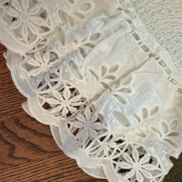 FARM Rio White Ruffled Trumpet Mini Skirt - Picture 3 of 4